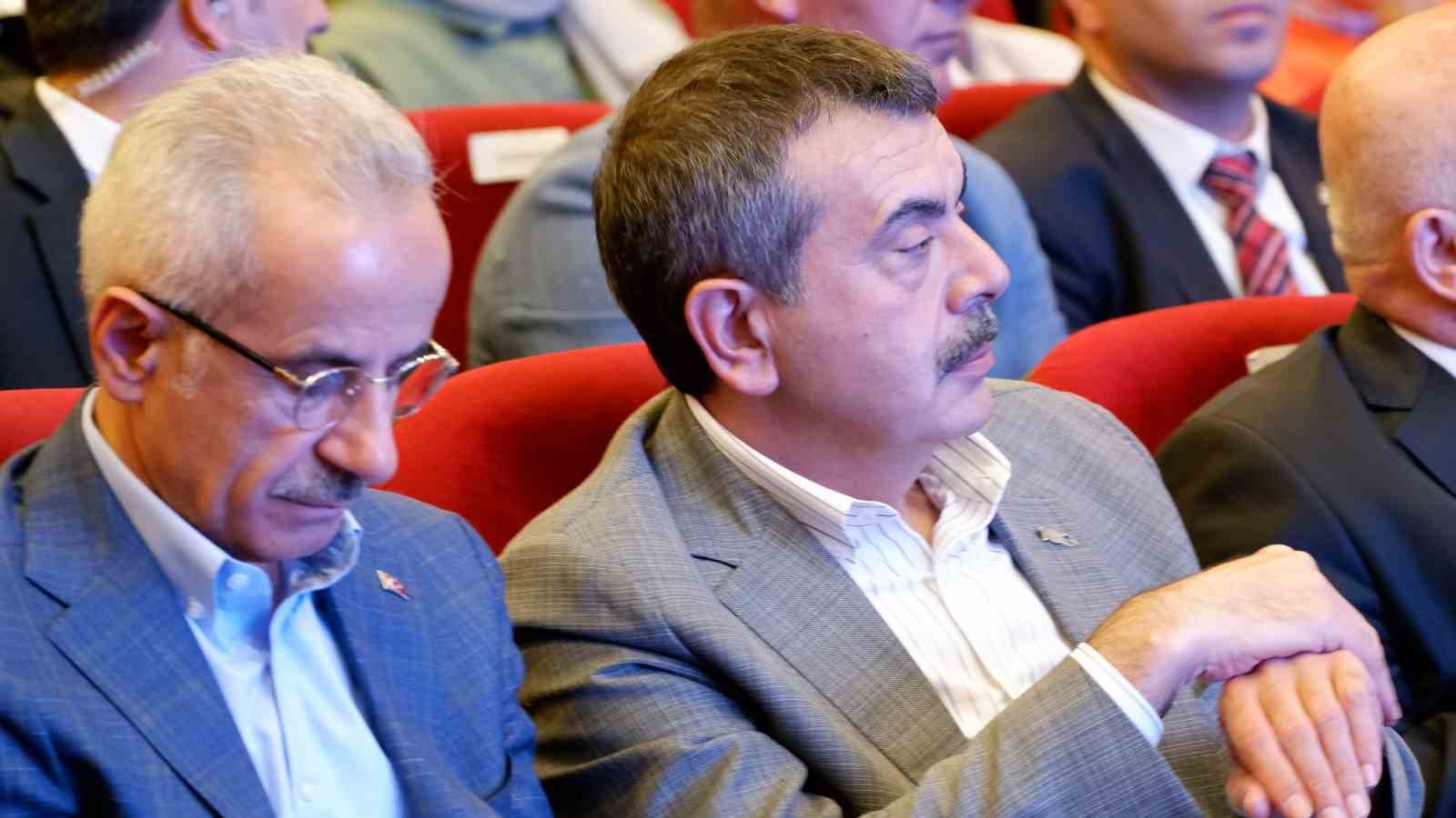 Milli Eğitim Bakanı Tekin’den eleştirilere cevap