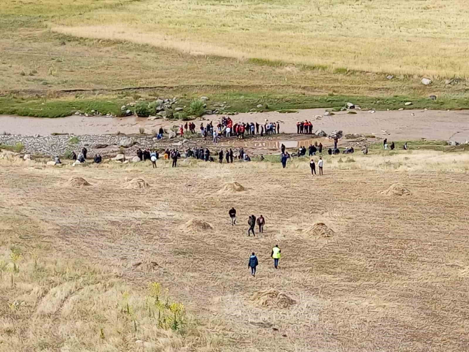 Sele kapılan çoban 30 kilometre sürüklendi