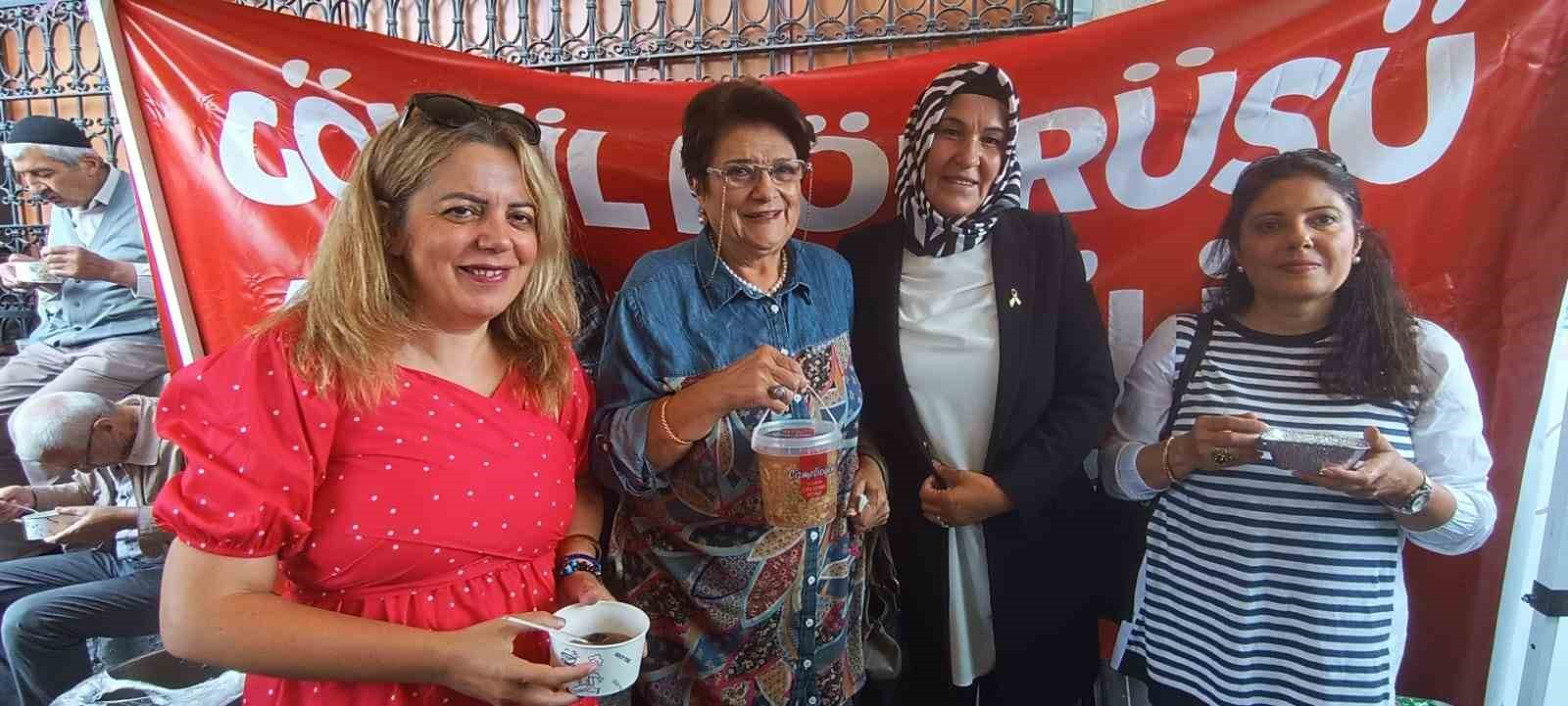 Gönüllü annelerden anlamlı ikram