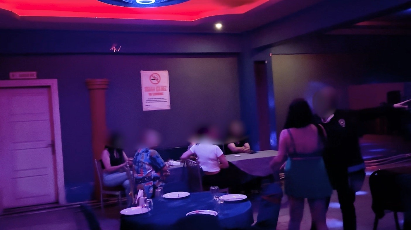 Kars’ta ticari taksiyle fuhuş operasyonu