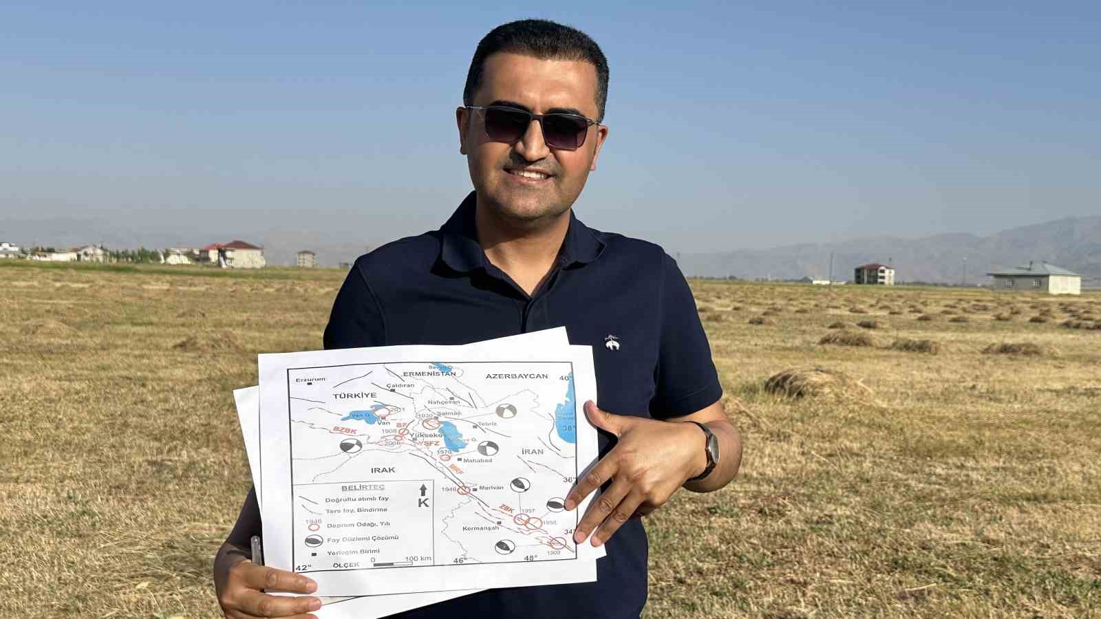 Öğretmen Kenan Canan ‘Uluslararası coğrafya kongresinde’ Yüksekova depremini anlatacak