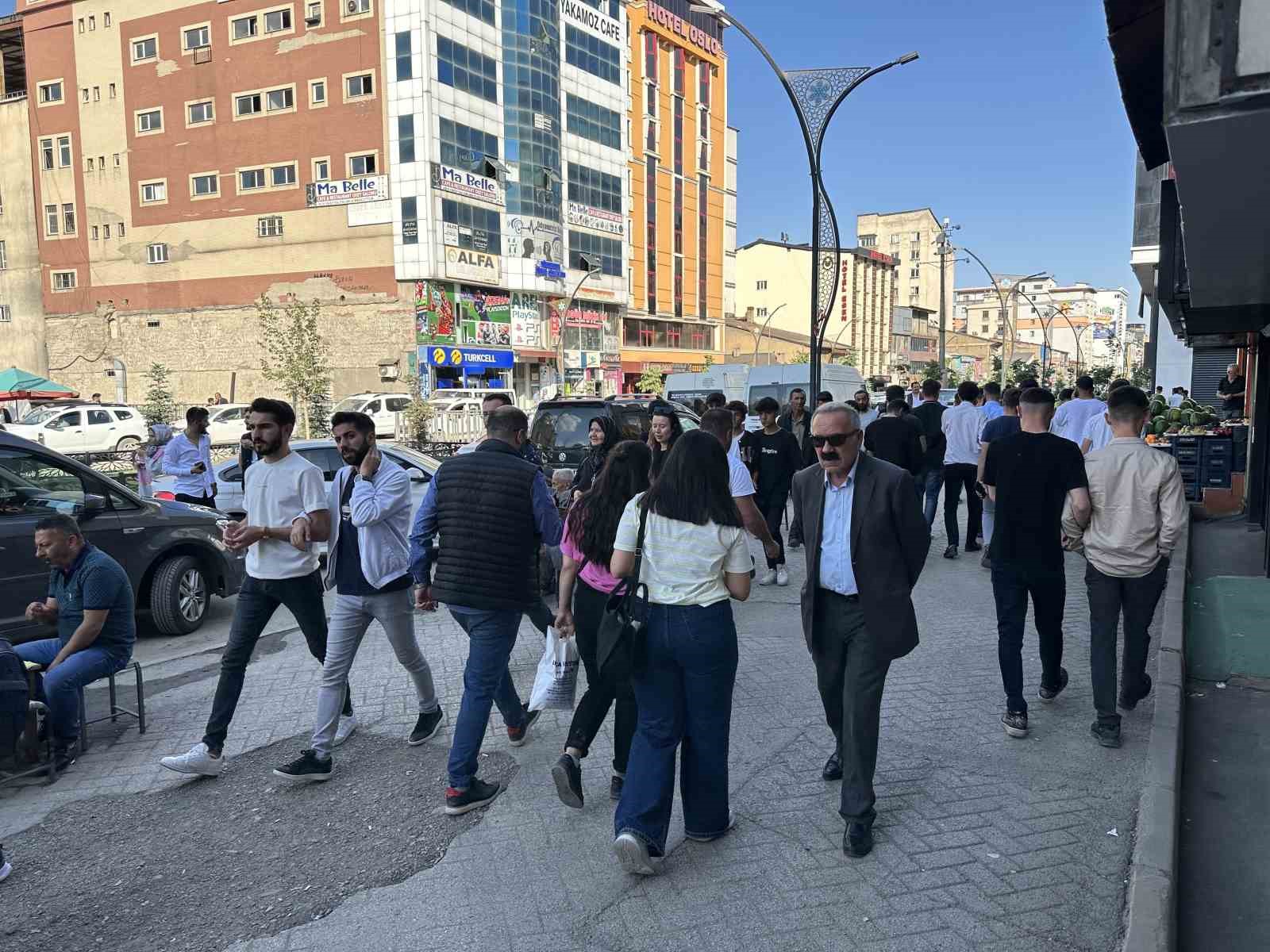 Öğretmen Kenan Canan ‘Uluslararası coğrafya kongresinde’ Yüksekova depremini anlatacak