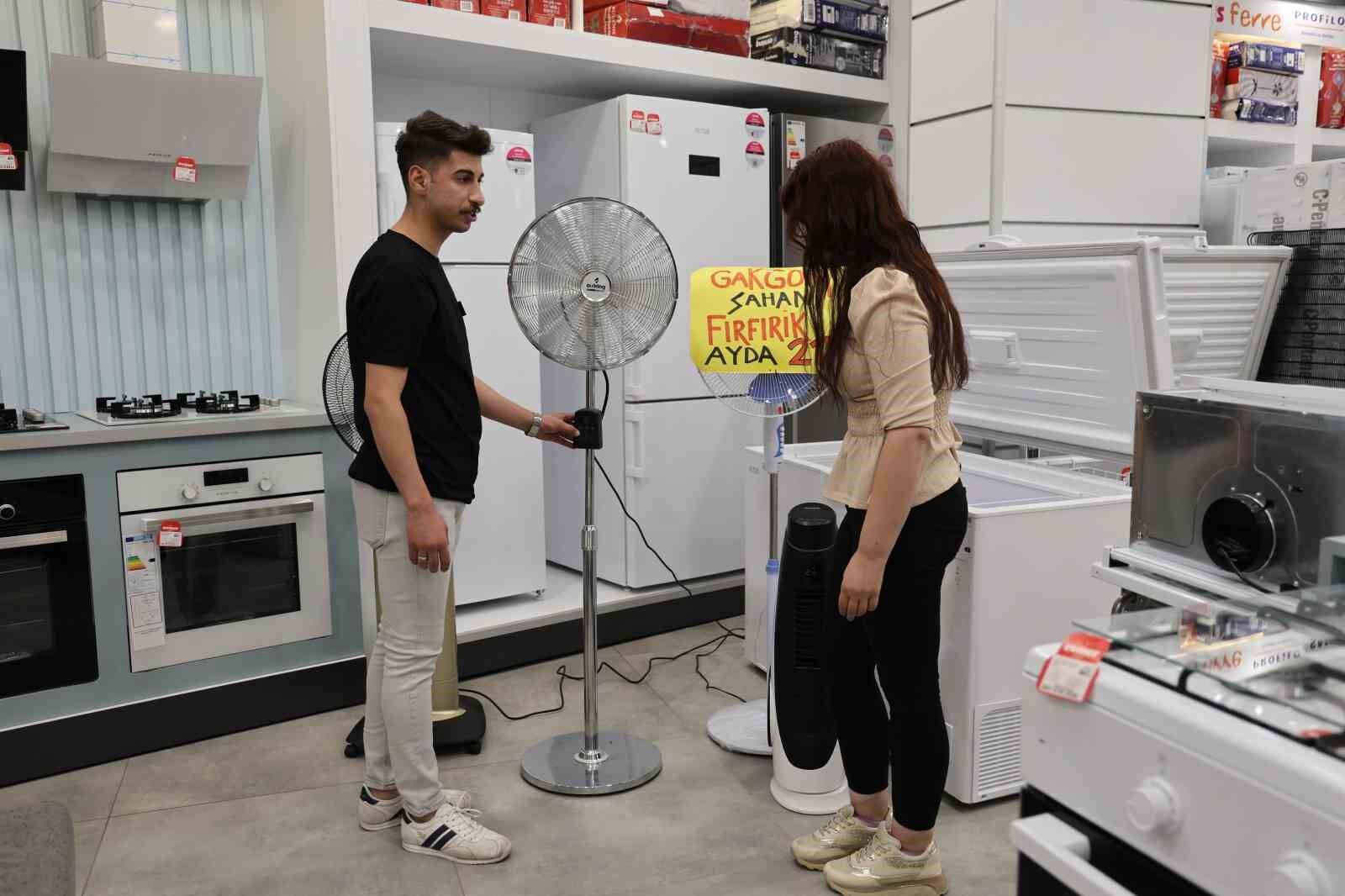 Klima stokları tükendi, vatandaşlar vantilatöre yöneldi