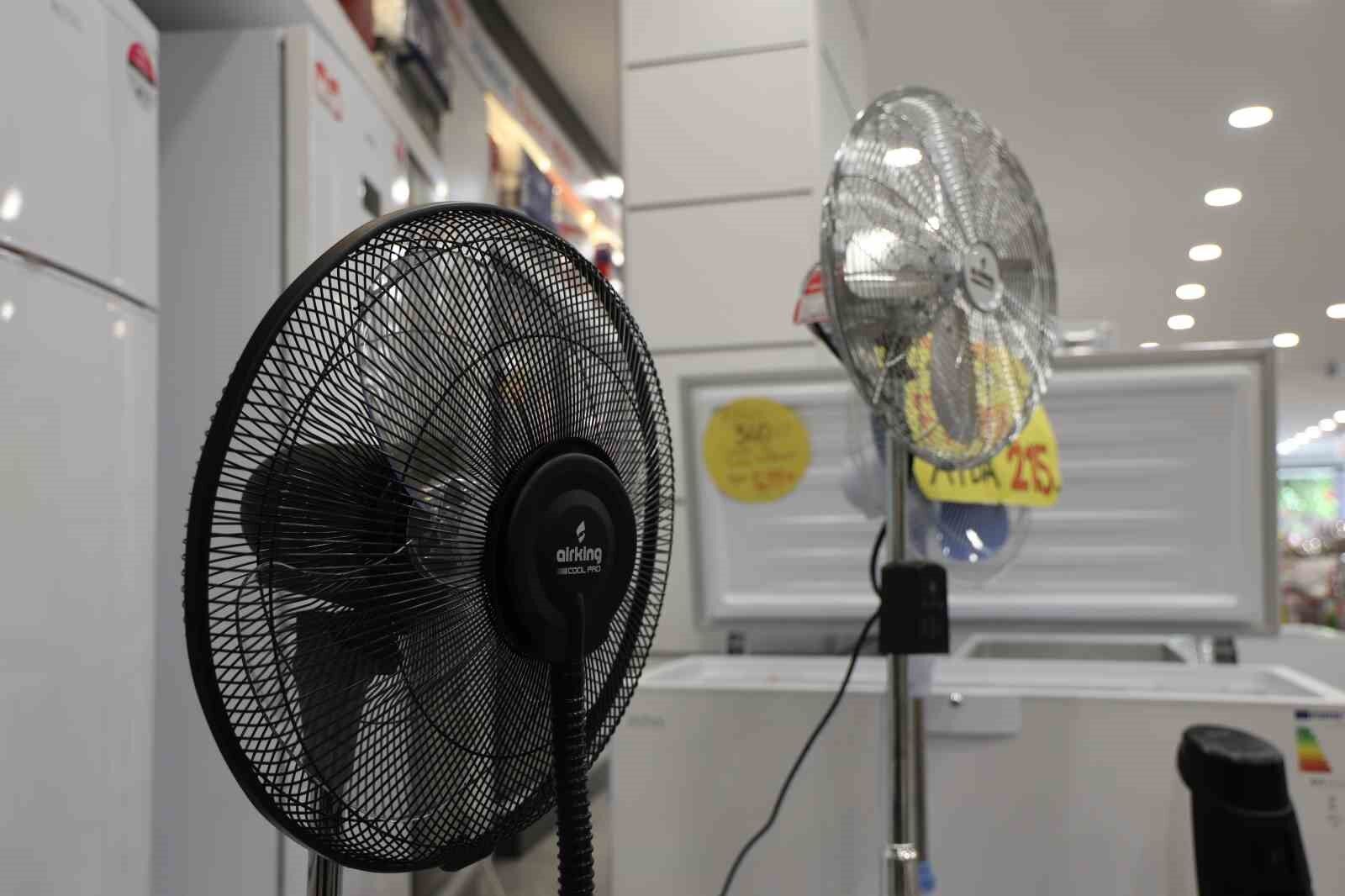 Klima stokları tükendi, vatandaşlar vantilatöre yöneldi