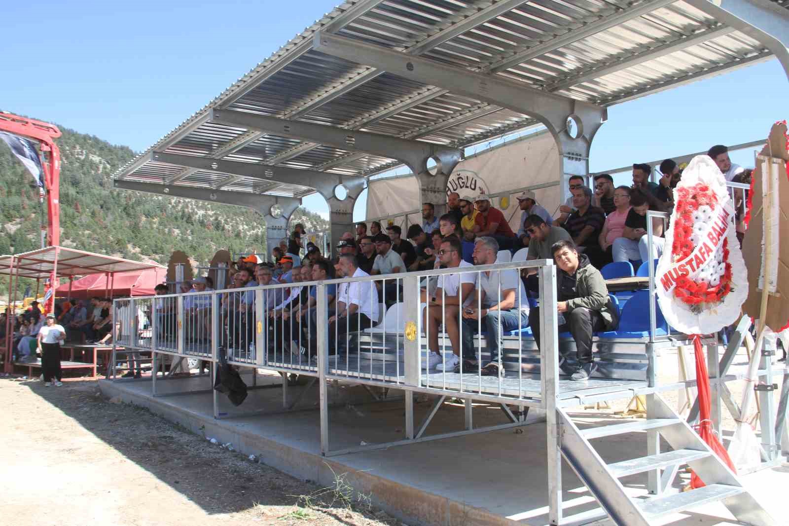 Türkiye’nin atış tutkunları av tüfeği üretiminin merkezi Huğlu’da buluştu