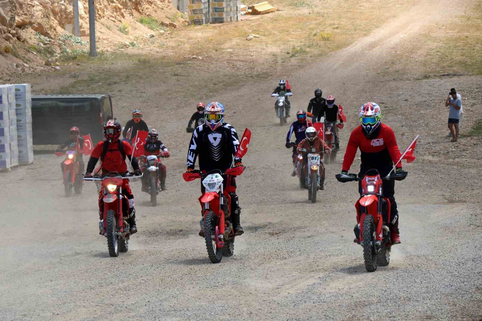 Erzincan Ergan Dağında renkli festival