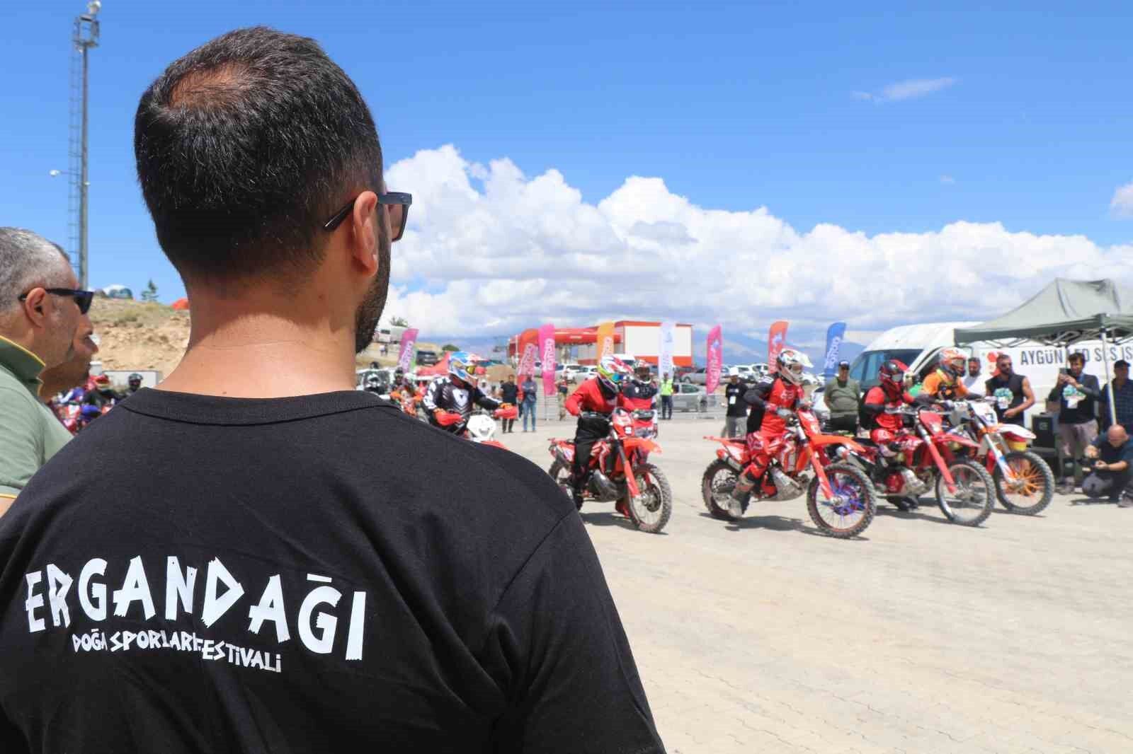 Erzincan Ergan Dağında renkli festival