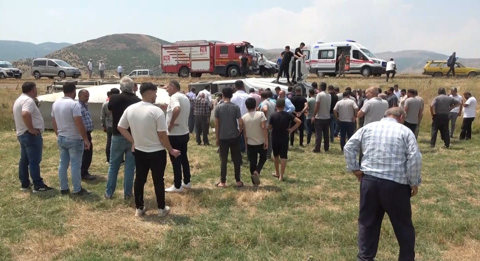 Muş’ta çimento aracı kaza yaptı: 1 yaralı