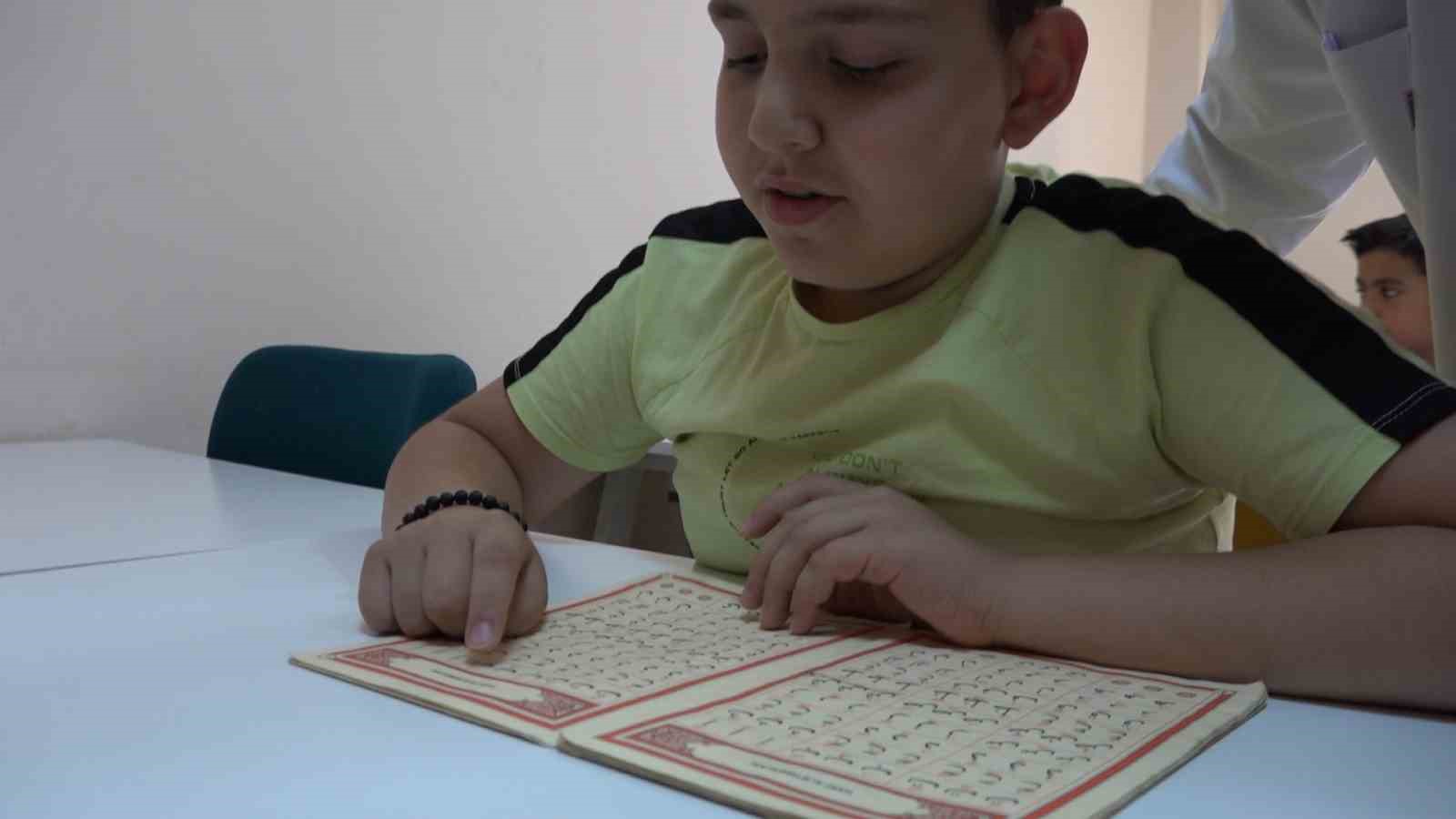 Tatvan Gençlik Merkezi’nde temel dini bilgiler eğitimi veriliyor