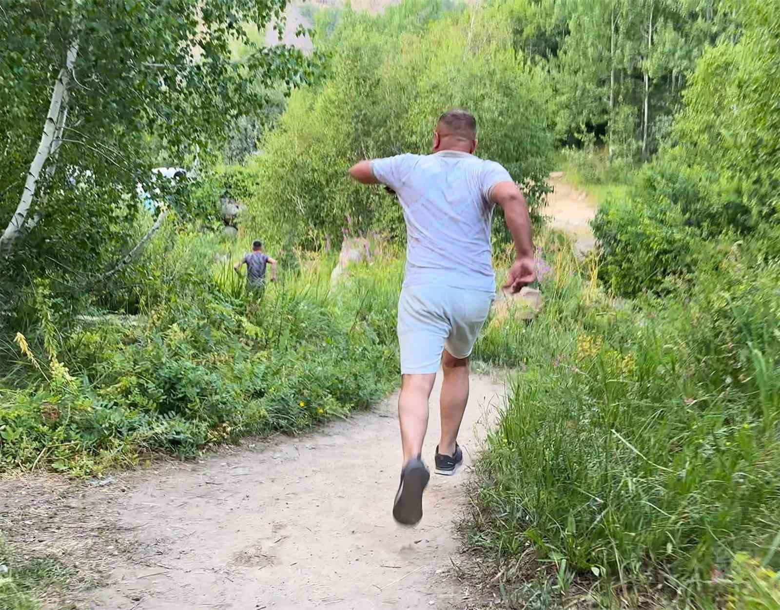 Nemrut’a giden piknikçilere ayı sürprizi