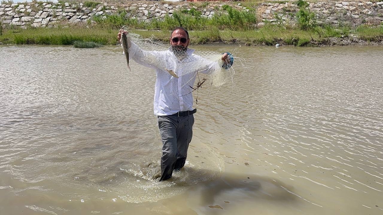 Murat Nehri’nin bereketli suyu vatandaşın geçim kaynağı oldu