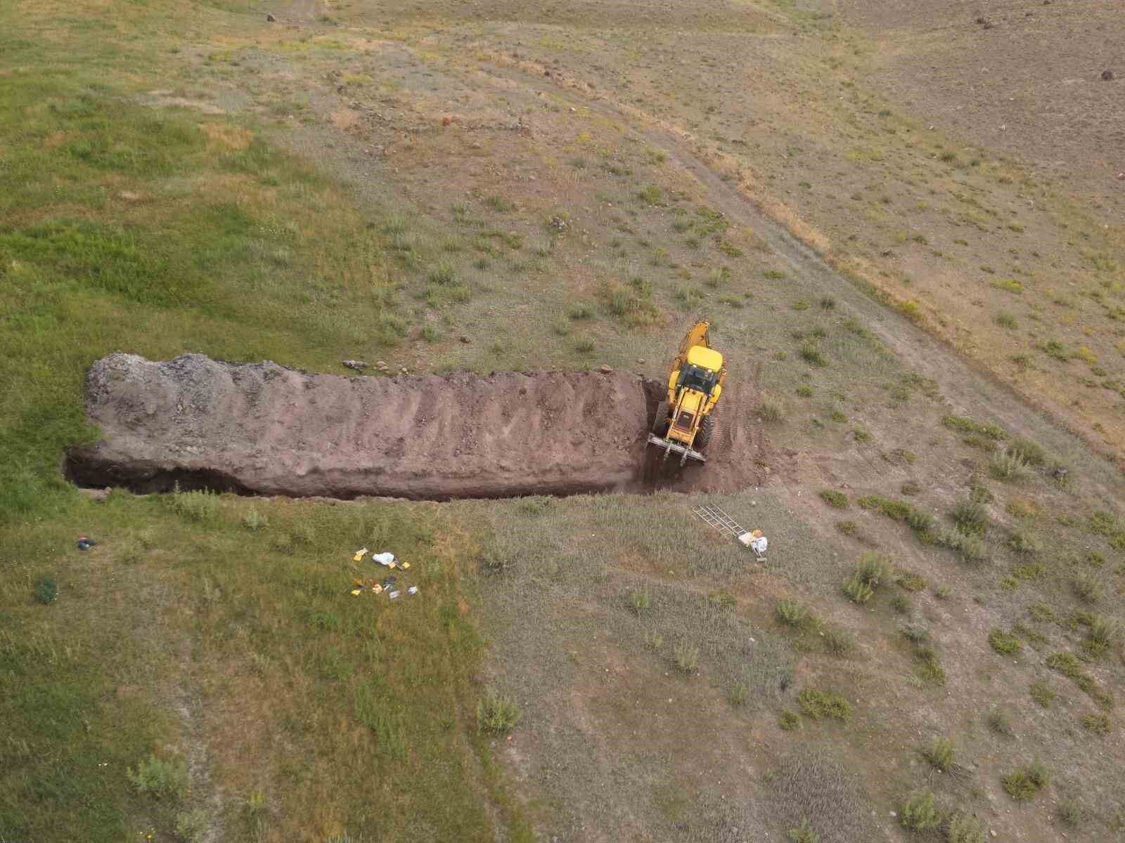 Van’daki aktif faylar, hendek kazılıp ulaşılarak araştırılıyor