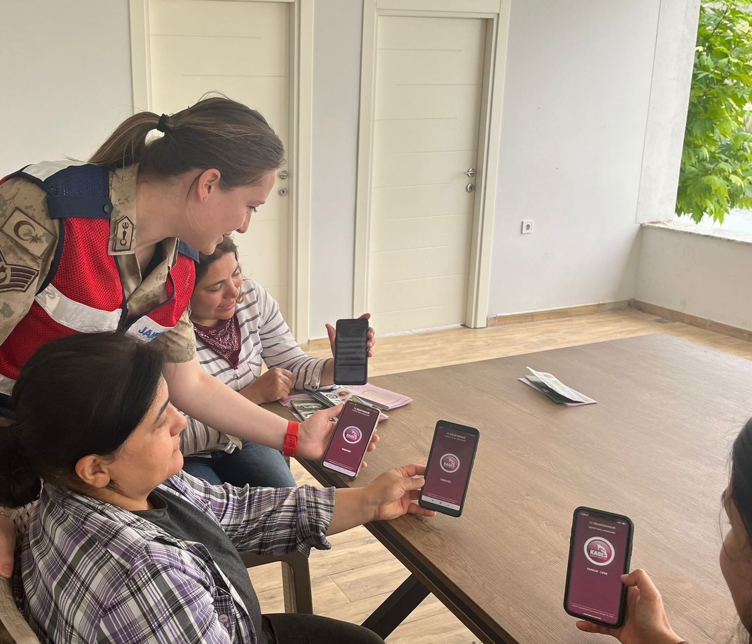 Jandarmadan KADES bilgilendirmesi