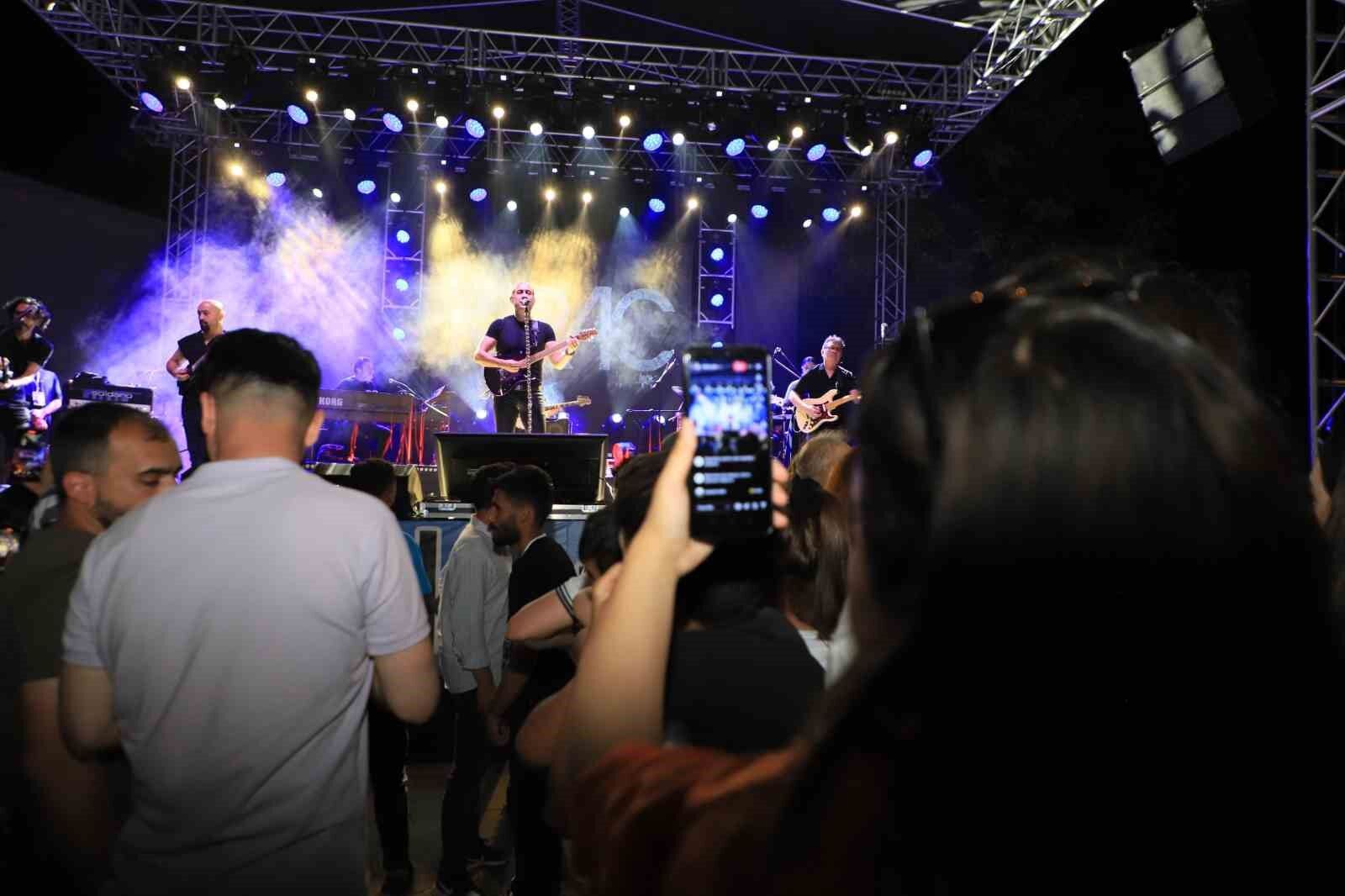 Irak sınırında Kıraç konseri