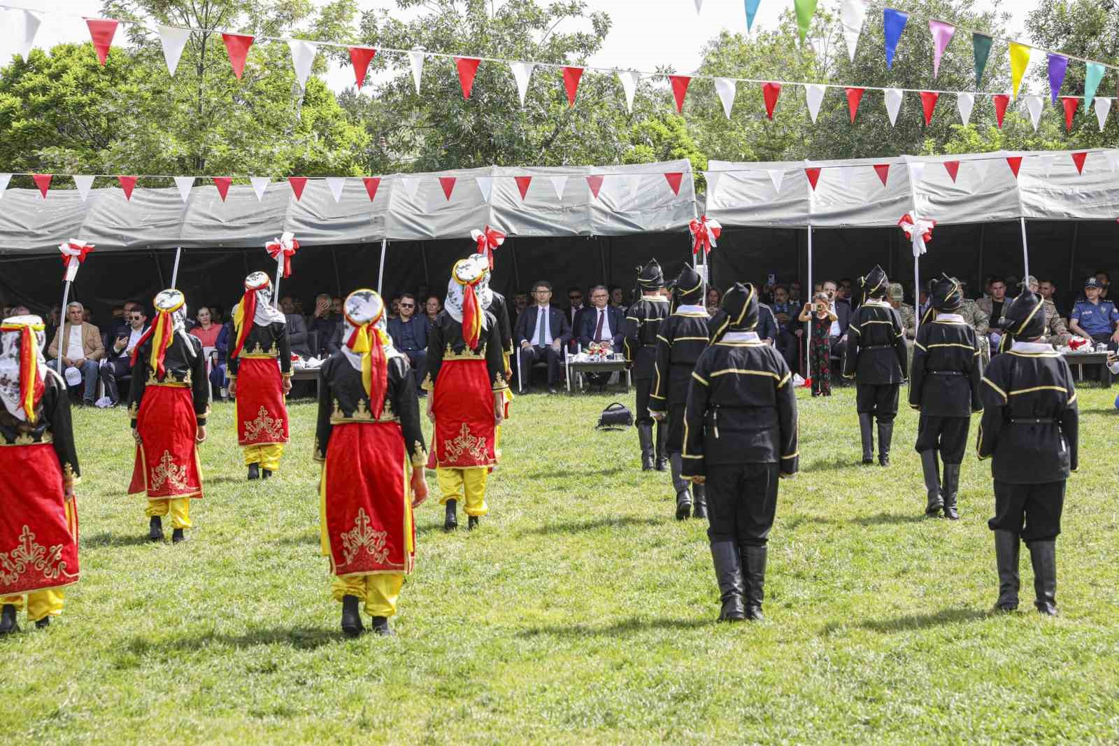 11’incisi düzenlenen ’İnci Kefali Göçü Kültür ve Sanat Festivali’ yoğun ilgi gördü