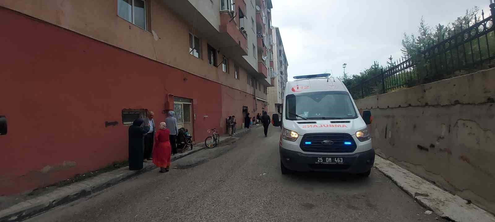 Yaşlı adam banyoda ölü bulundu