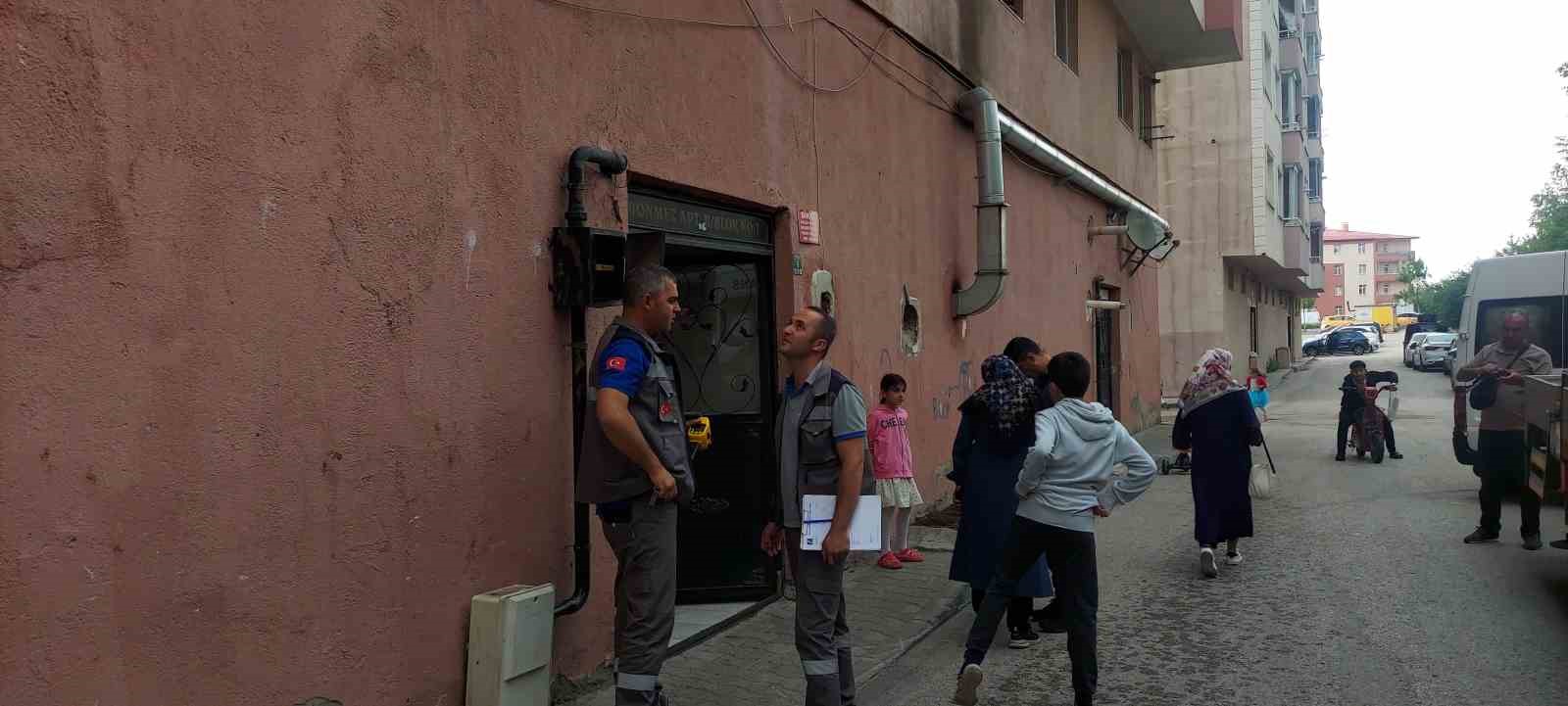 Yaşlı adam banyoda ölü bulundu