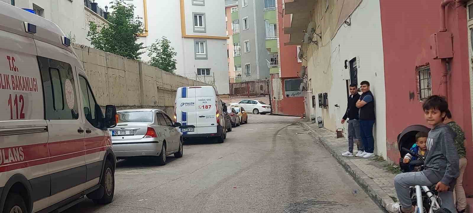 Yaşlı adam banyoda ölü bulundu