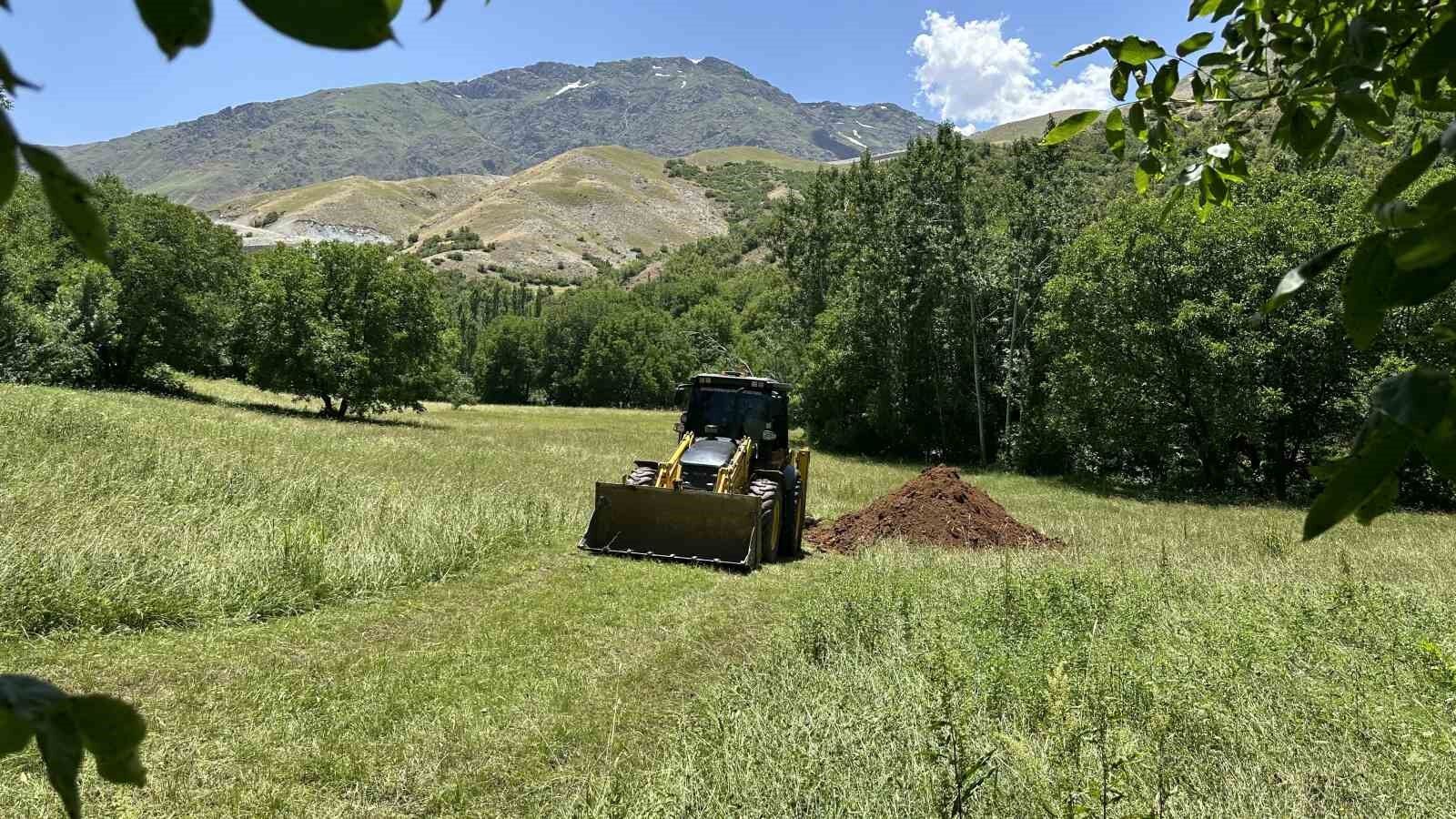 Yüksekova-Şemdinli fay zonunda kazı çalışmalarına başlandı