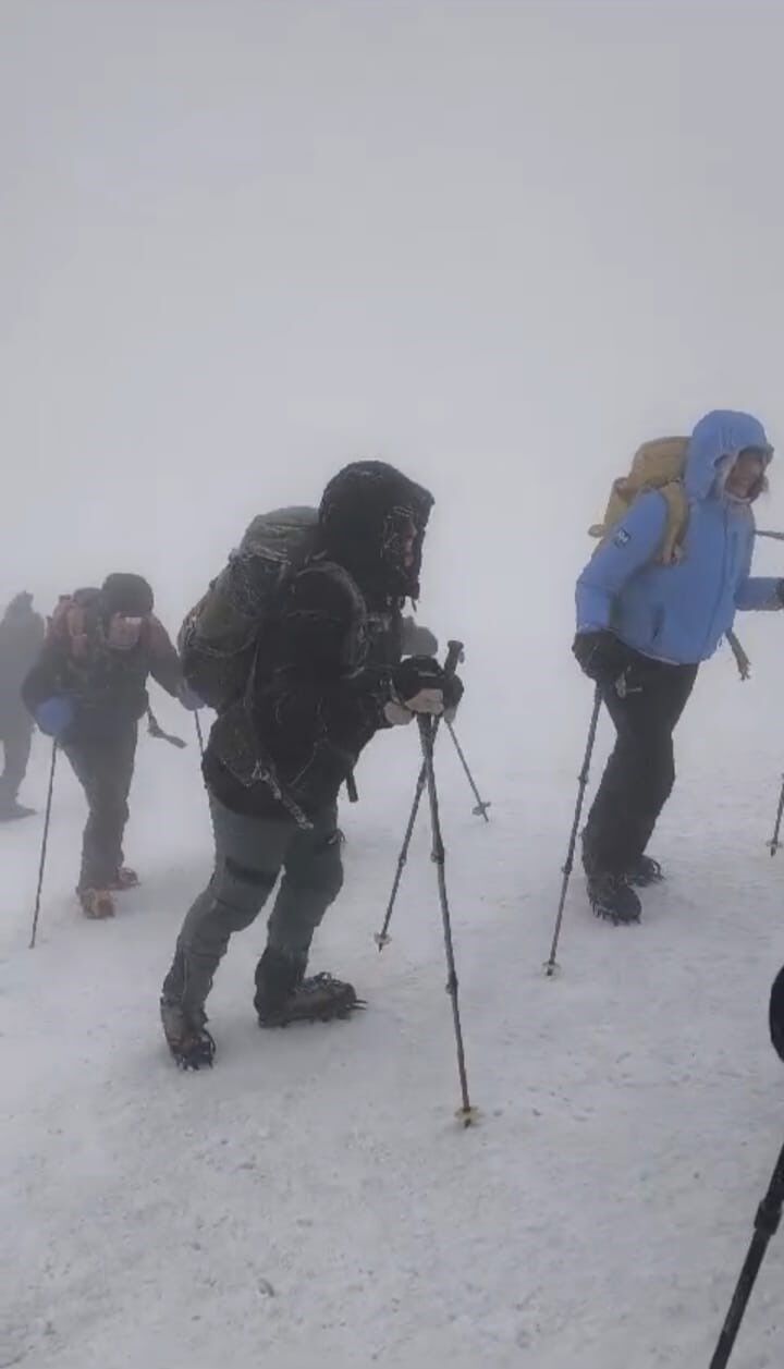 13 yaşındaki aslan yürek Toprak, Ağrı Dağı’nı 15 Temmuz’da fethetti