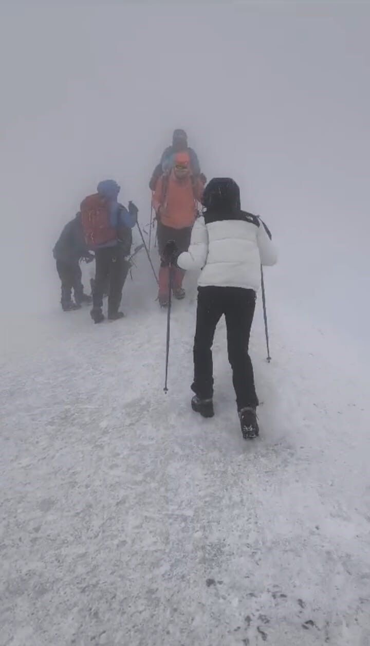 13 yaşındaki aslan yürek Toprak, Ağrı Dağı’nı 15 Temmuz’da fethetti