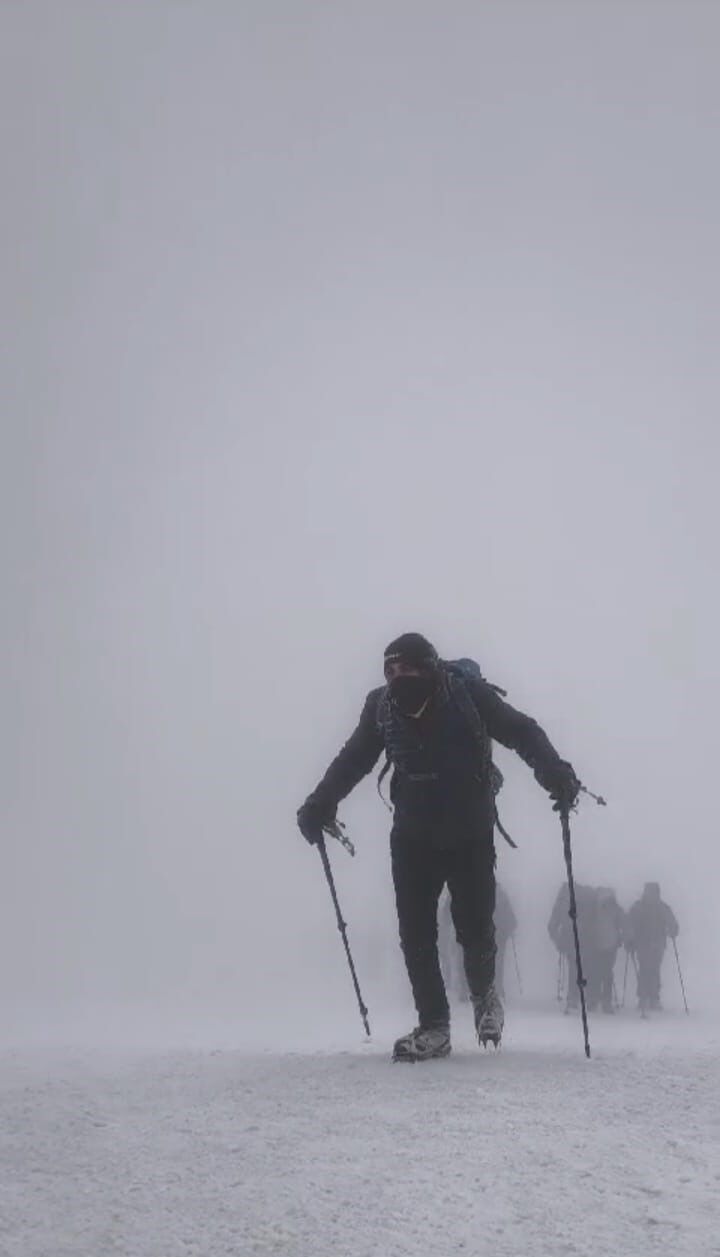 13 yaşındaki aslan yürek Toprak, Ağrı Dağı’nı 15 Temmuz’da fethetti