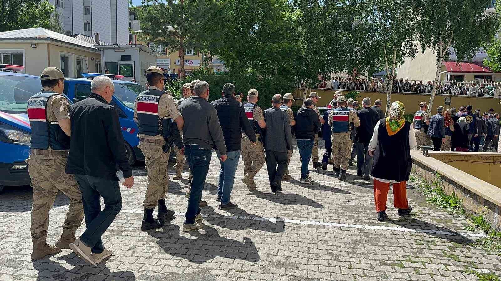 Ardahan’da rüşvet operasyonu: 32 gözaltı