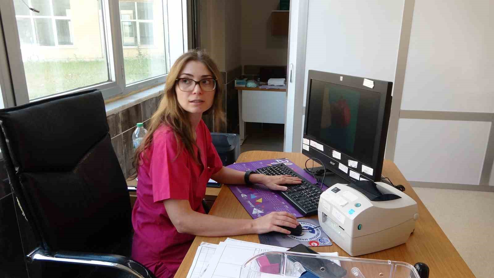 Bitlis’te 16 haftalık 26 yaşındaki gebe hastaya ‘Over Kist’ ameliyatı yapıldı