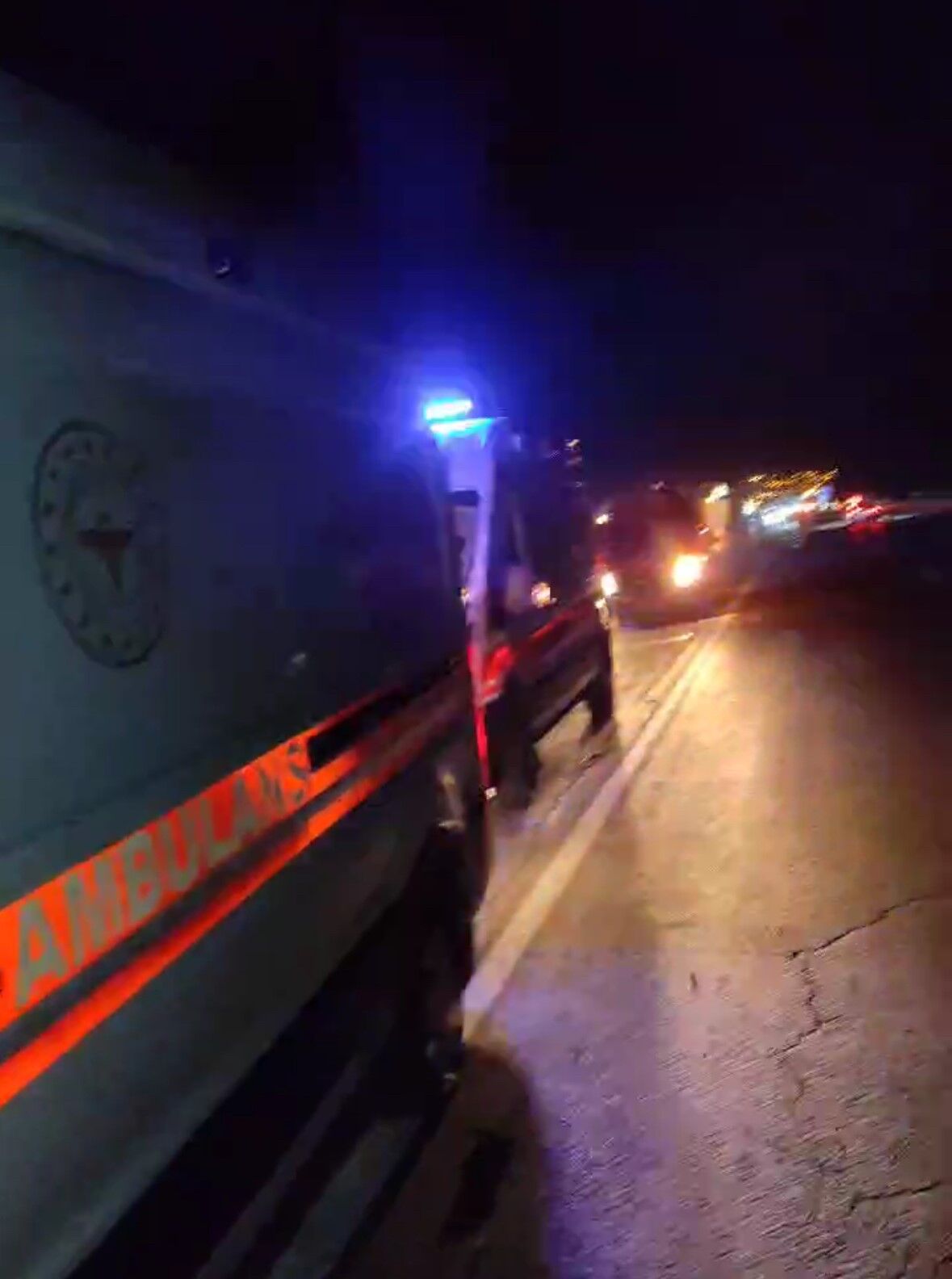 Tatvan’da zincirleme kaza: Ambulans kazaya karıştı