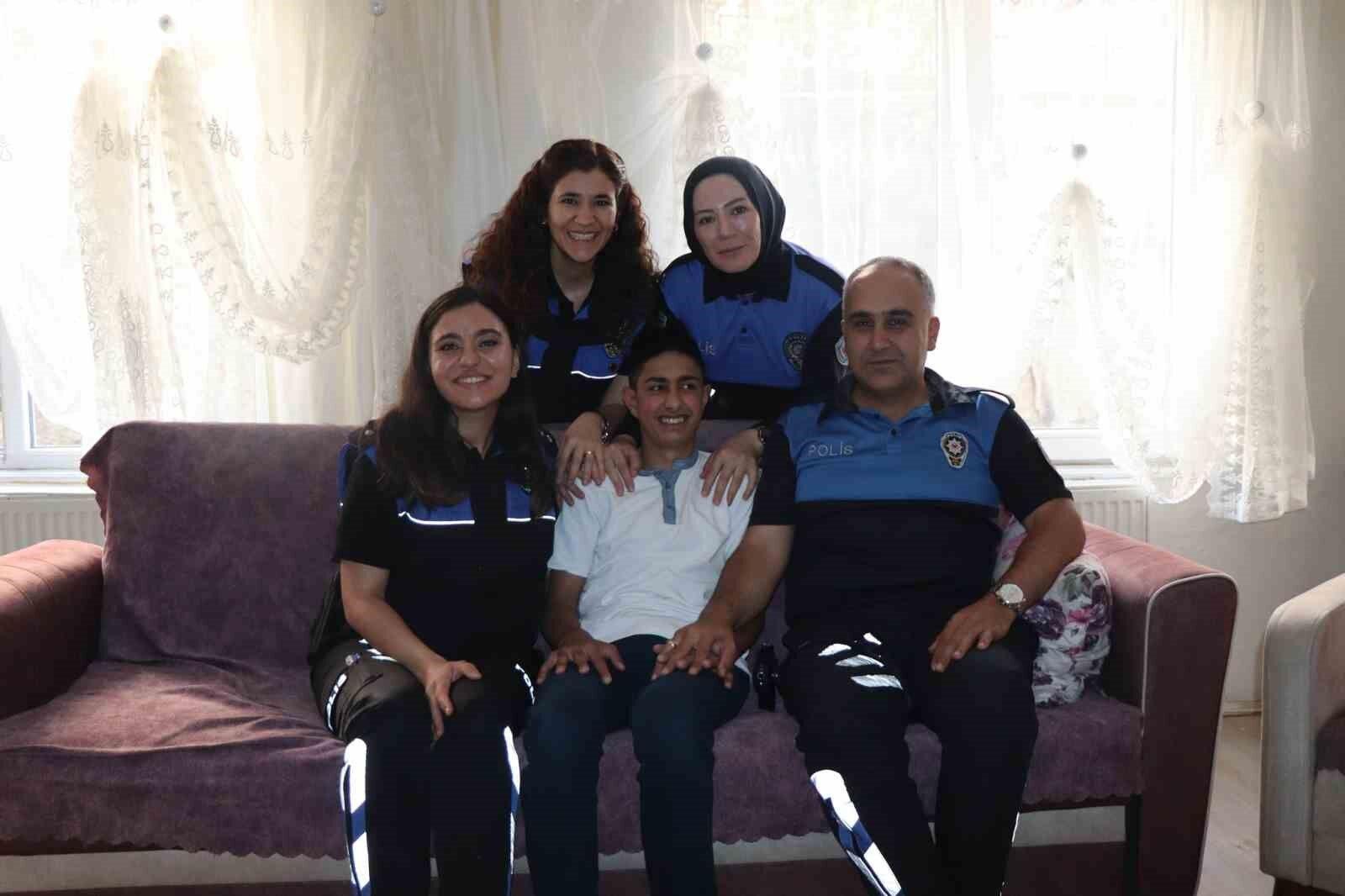 Kadir’in polis üniforma hayali gerçek oldu