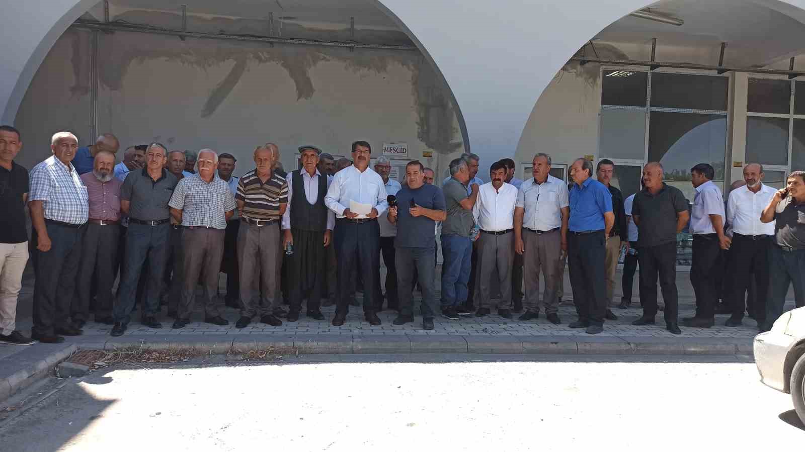 Geçen yıla oranla alım fiyatları düşen kayısıda üretici fiyatlara müdahale istiyor