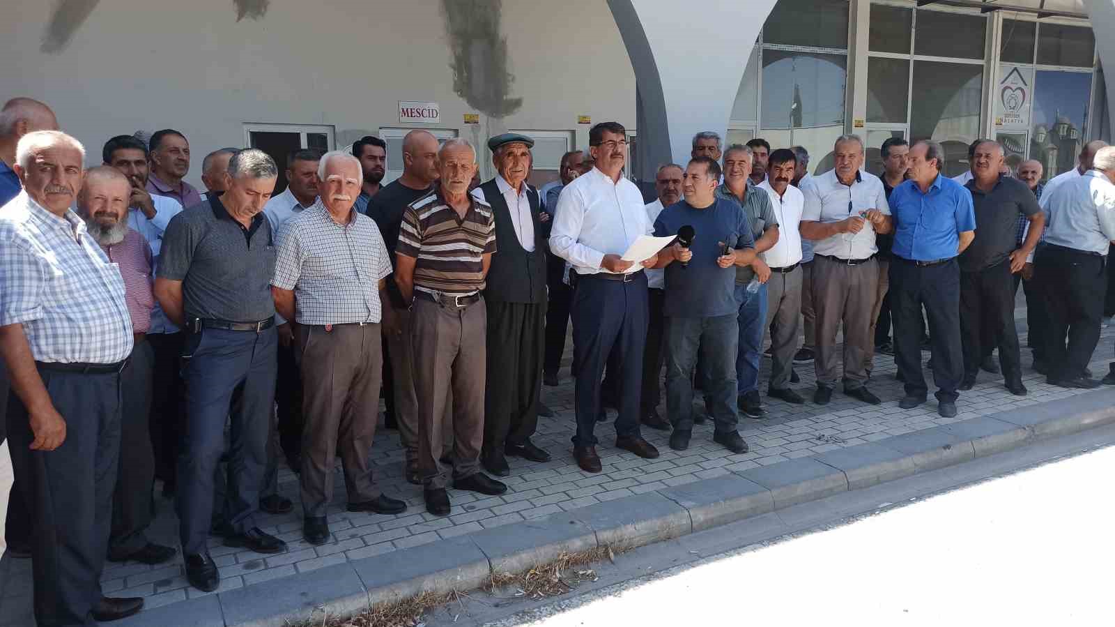 Geçen yıla oranla alım fiyatları düşen kayısıda üretici fiyatlara müdahale istiyor