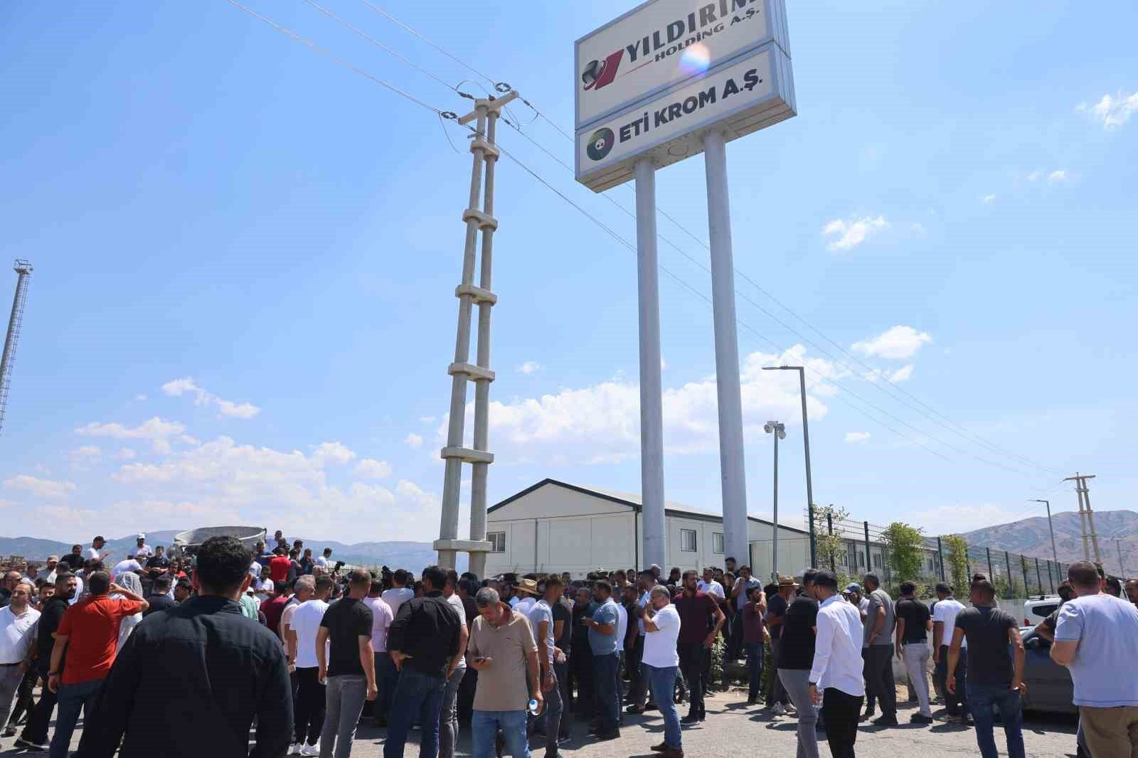 AK Parti heyetinden grevde olan işçilere destek