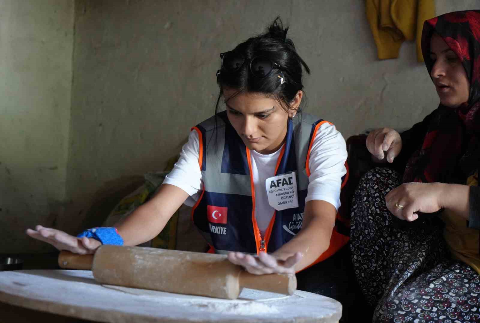 Erzincan’da ’Köyümde Üç Gün’ projesiyle lise öğrencileri teknolojiden uzak köy hayatını deneyimliyor