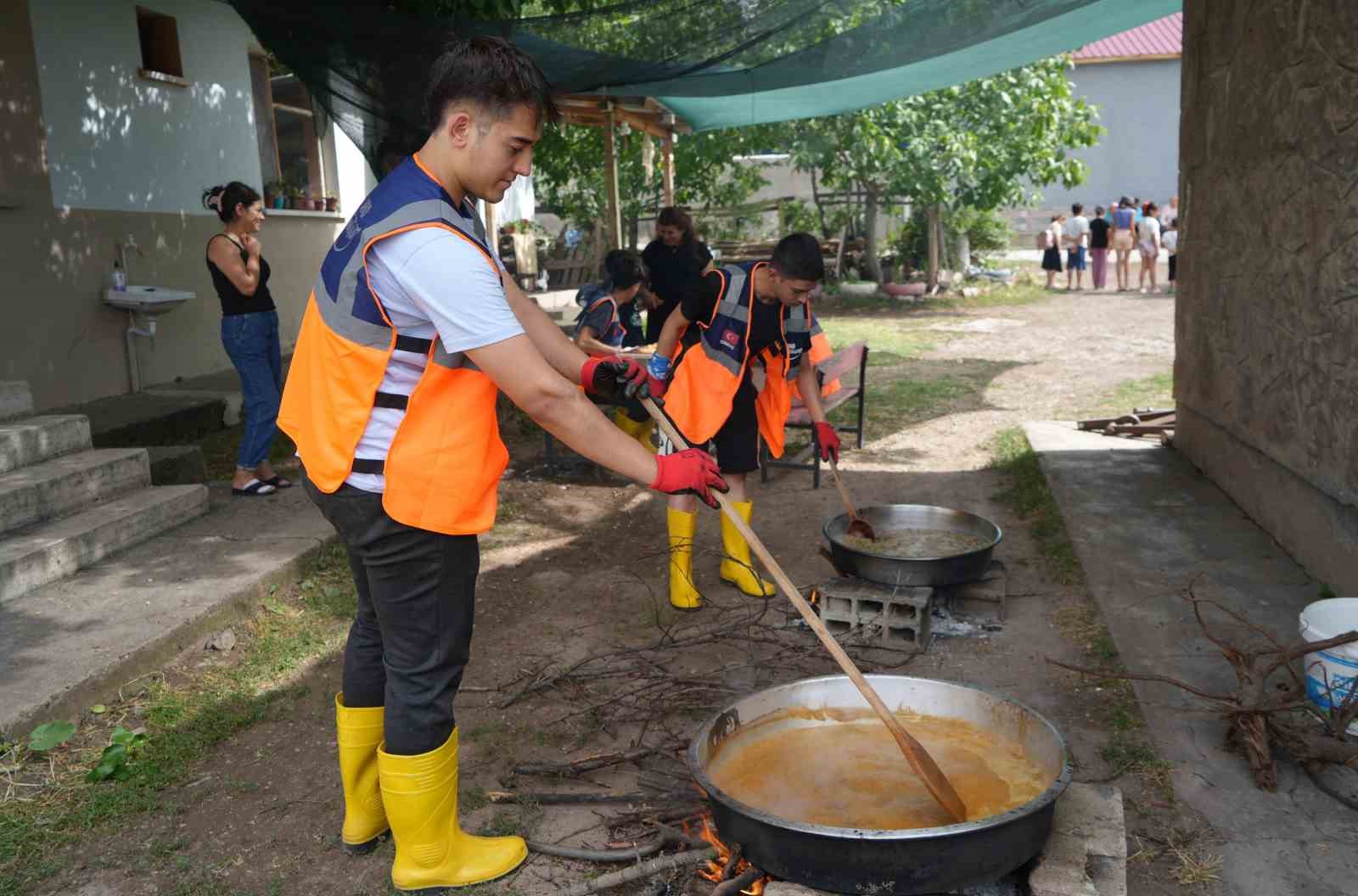 Erzincan’da ’Köyümde Üç Gün’ projesiyle lise öğrencileri teknolojiden uzak köy hayatını deneyimliyor