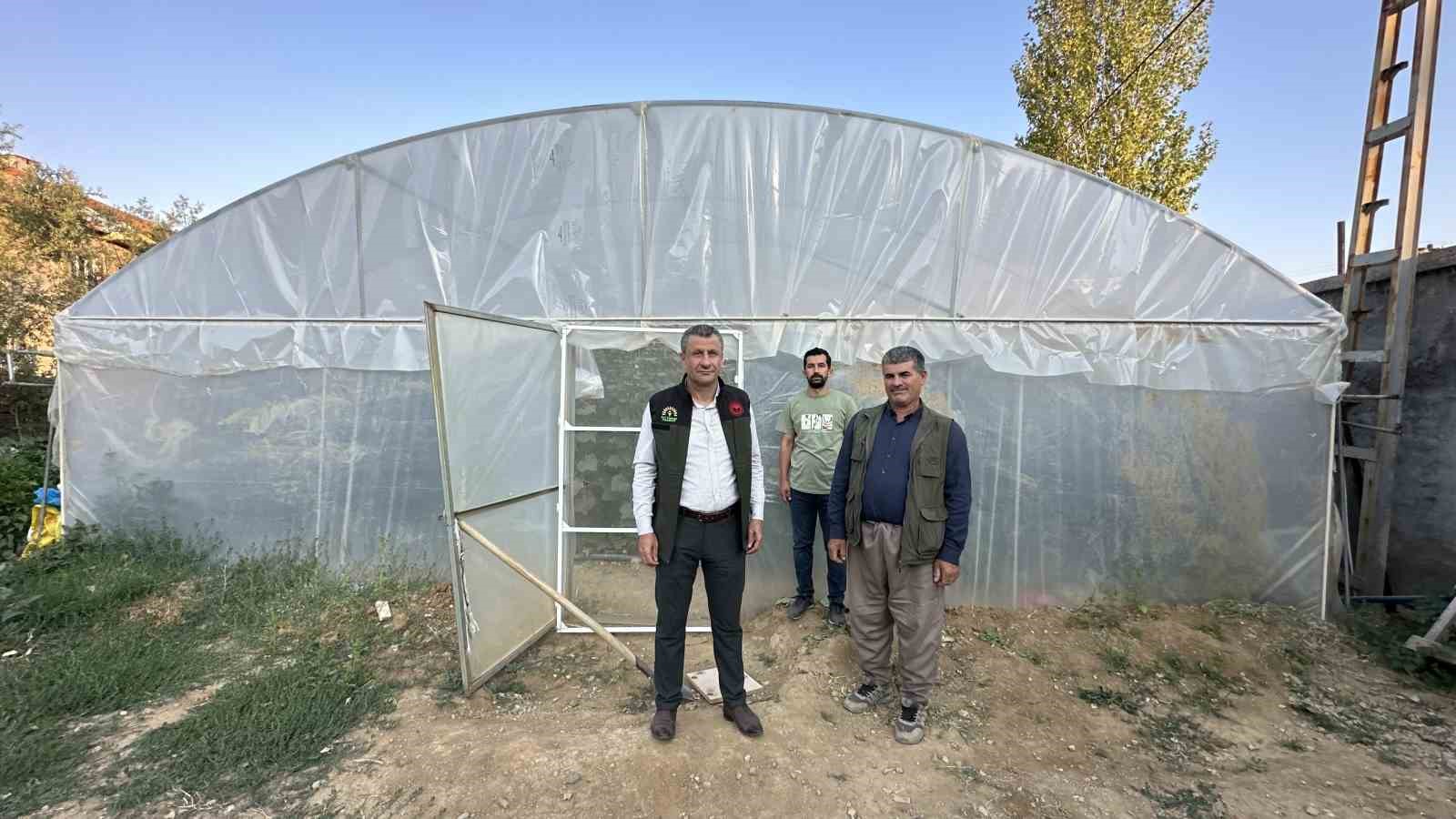 Yüksekova’da seracılık gelişiyor