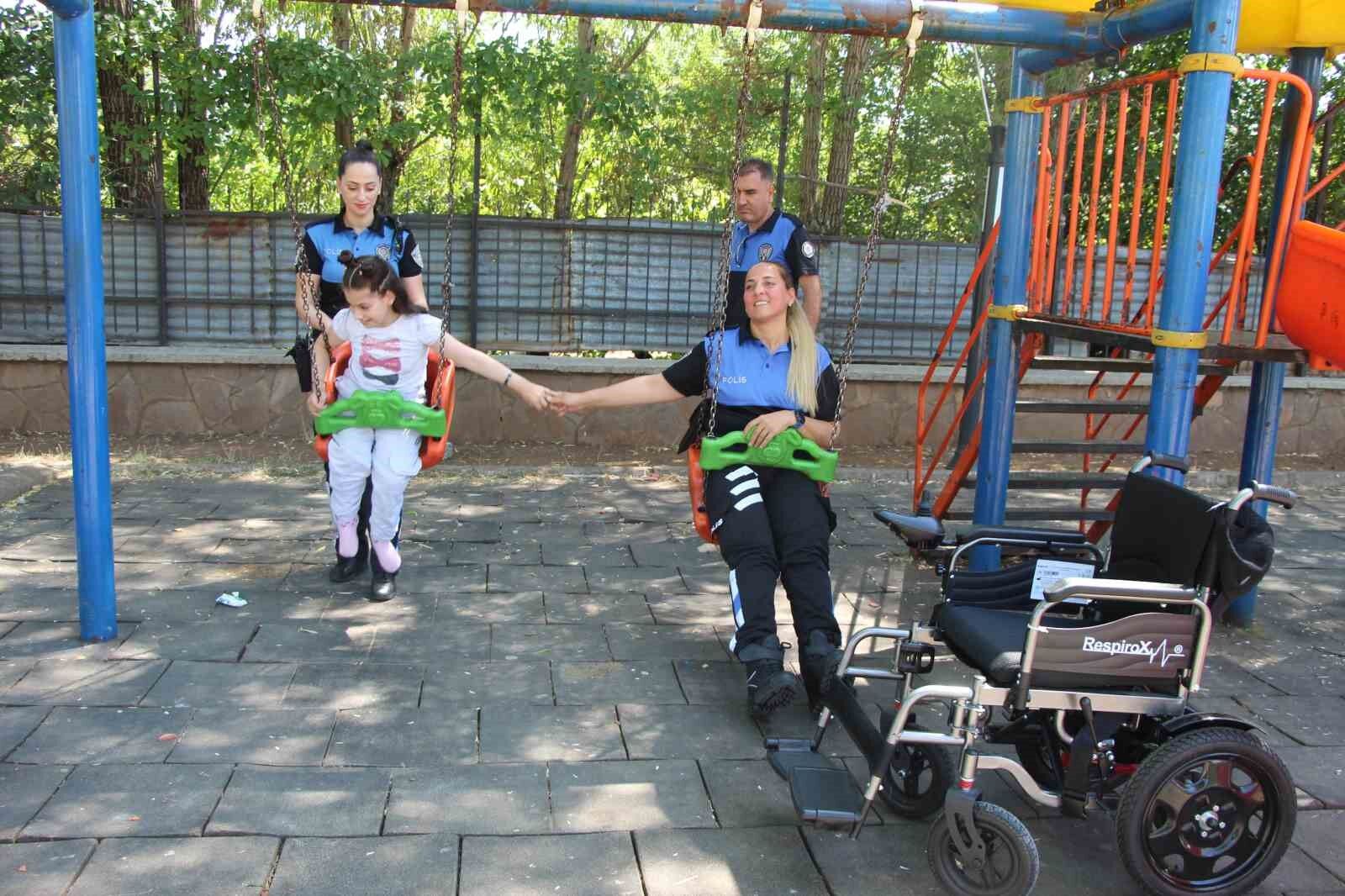 Bingöl Emniyeti, bedensel engelli Şilan’a umut oldu