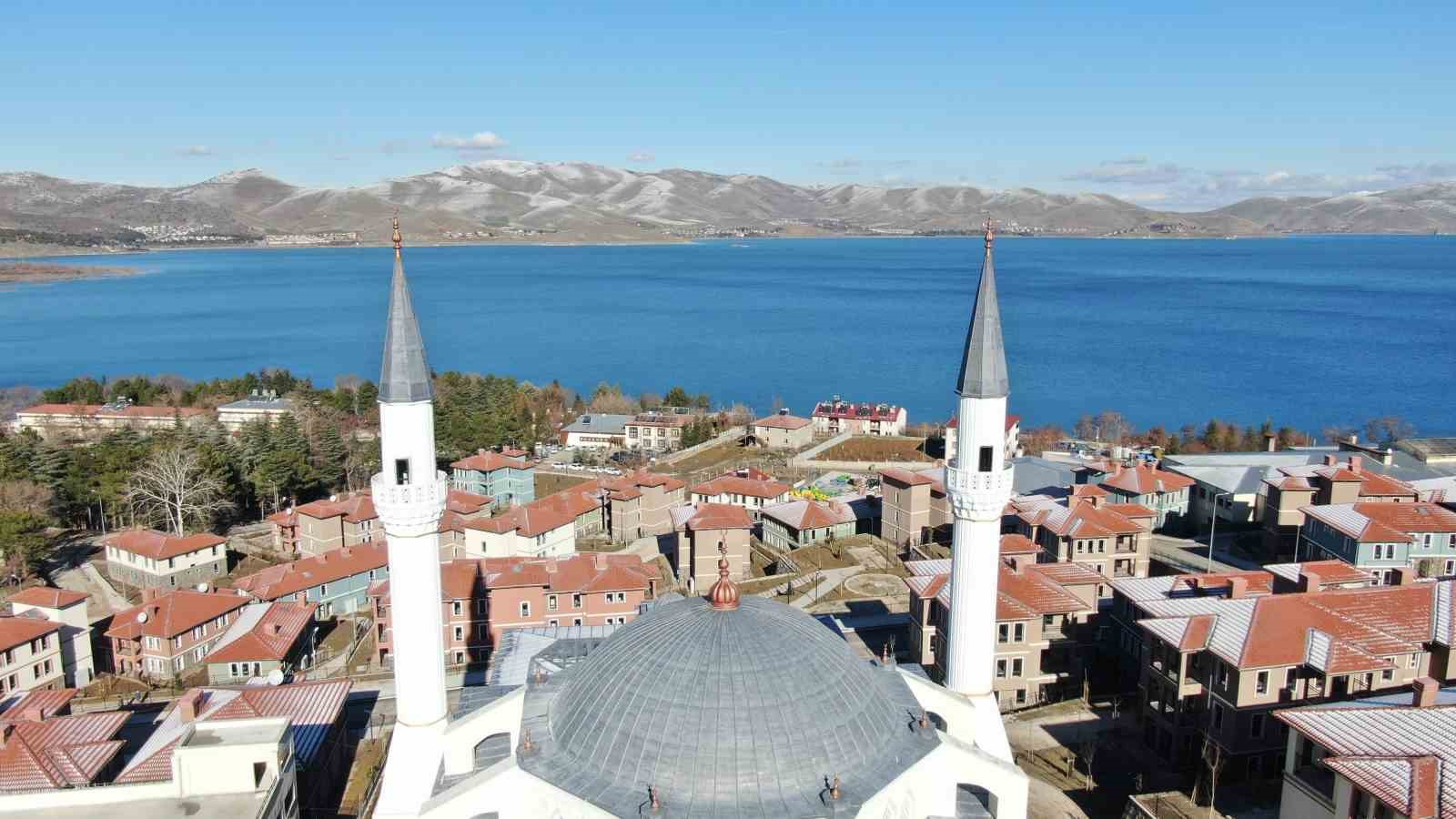 Depremin merkez üssü o ilçe, TOKİ eliyle yenilendi