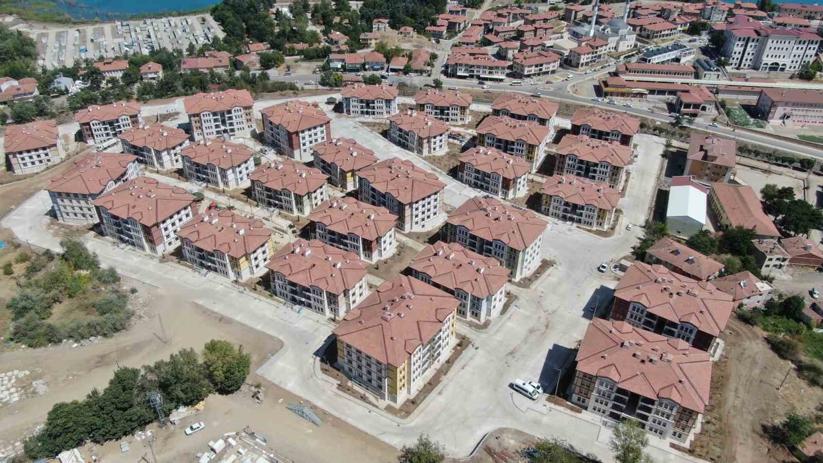 Depremin merkez üssü o ilçe, TOKİ eliyle yenilendi