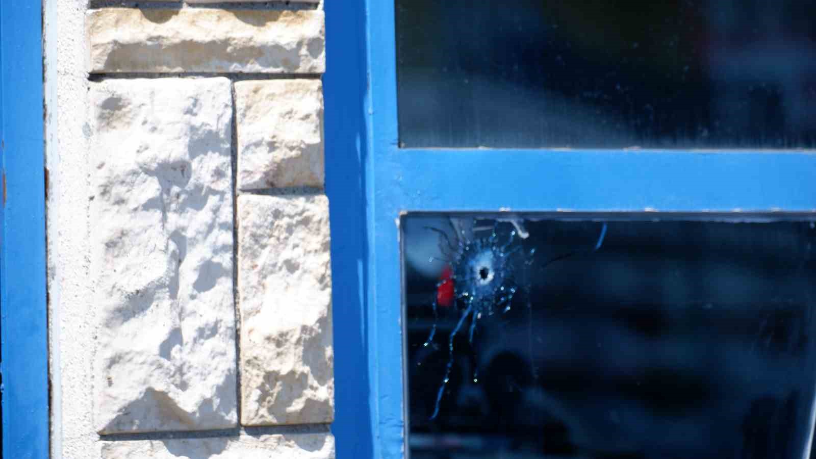 Erzurum’da iş yerine kurşun yağmuru