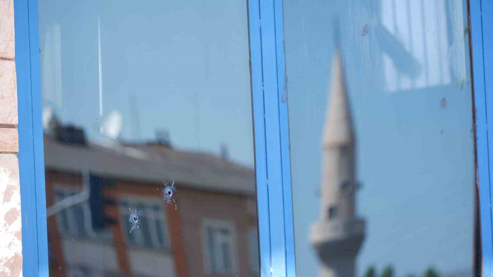 Erzurum’da iş yerine kurşun yağmuru