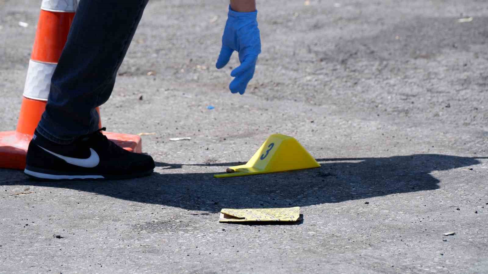 Erzurum’da iş yerine kurşun yağmuru