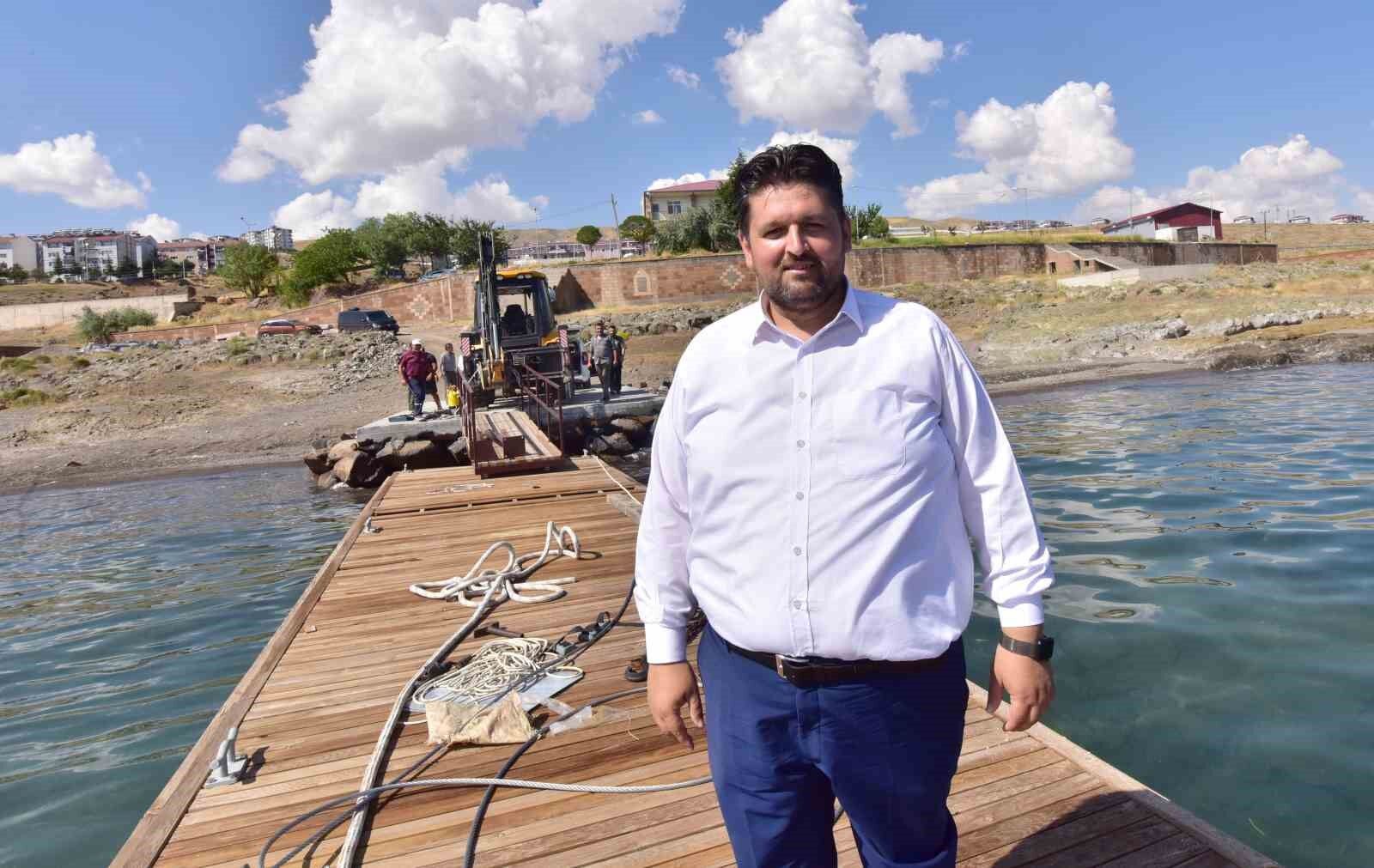 Ahlat’ta değişken seviyeli yeni iskele yapıldı