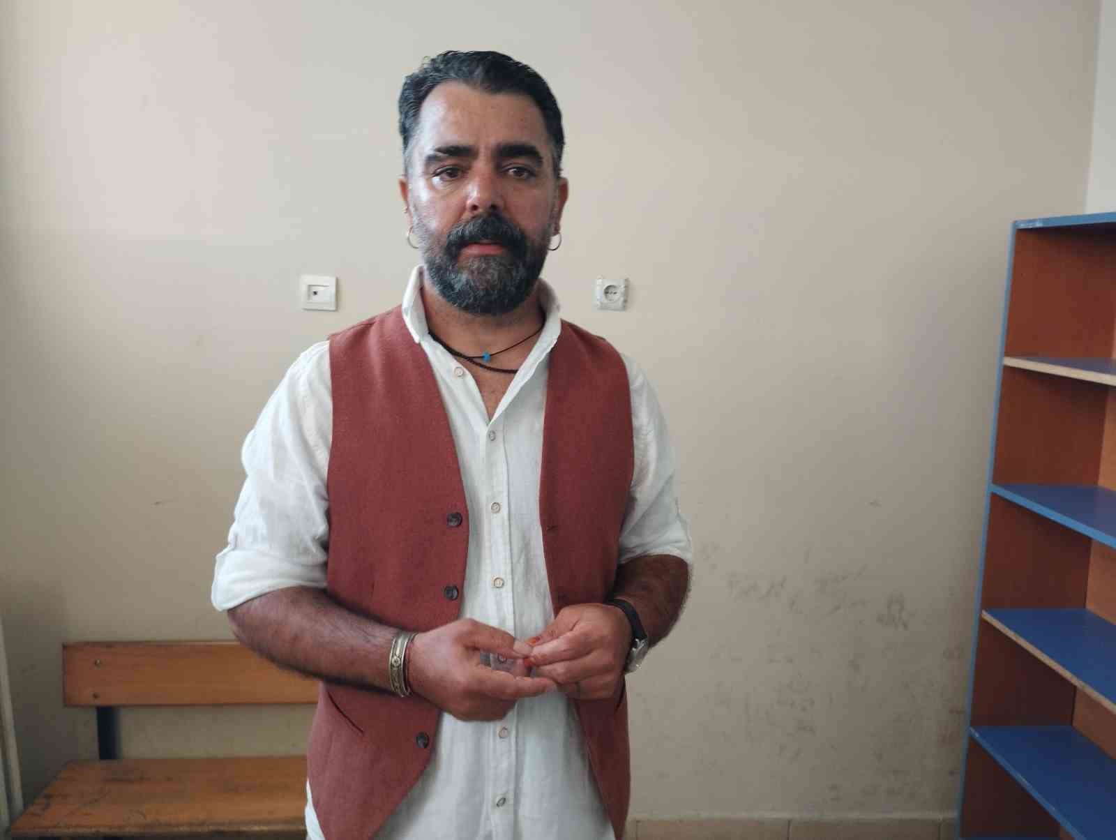 Müzisyen Umut Gündüz eşiyle birlikte Varto’da üç dilli konserini verdi