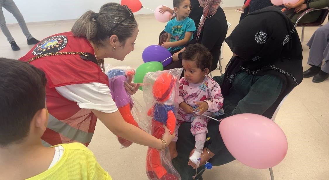 Hastalar şarkılarla stres attı