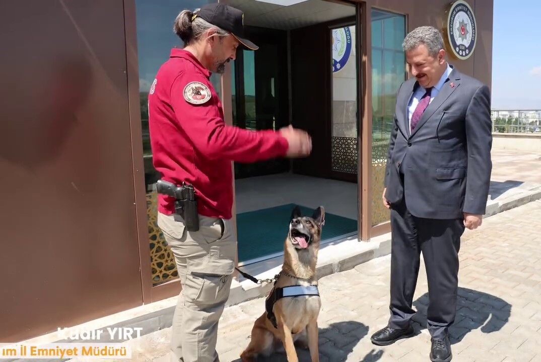Narkotik köpeği Eris’e duygu yüklü veda paylaşımı
