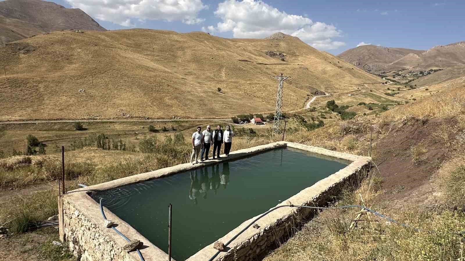 Hem öğretmen hem çiftçi