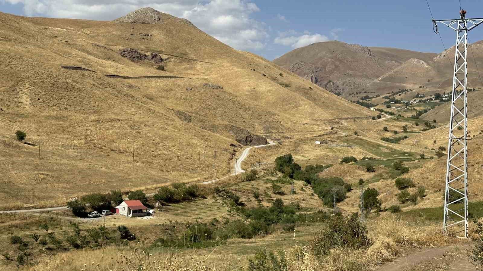 Hem öğretmen hem çiftçi