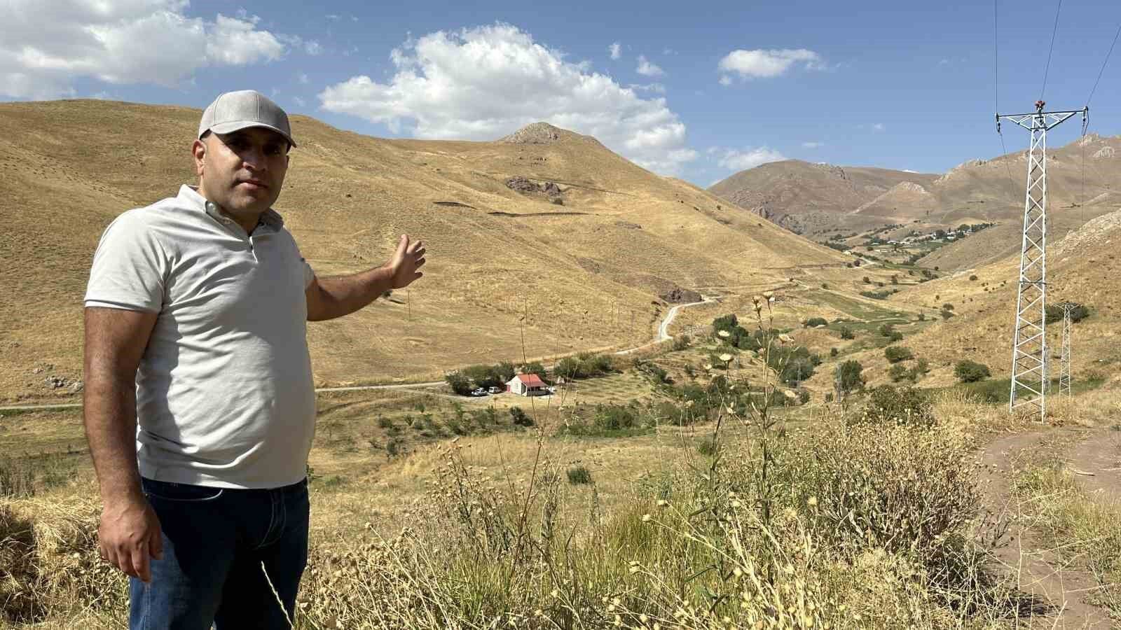 Hem öğretmen hem çiftçi