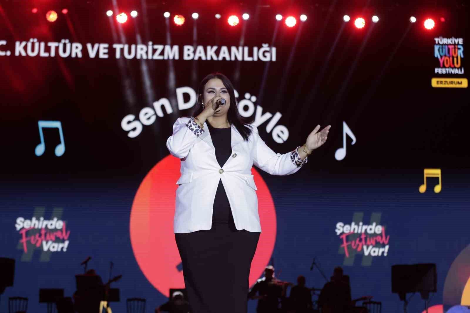 ’Sen de Söyle’ yarışmasında amatör sesler beğeni topladı